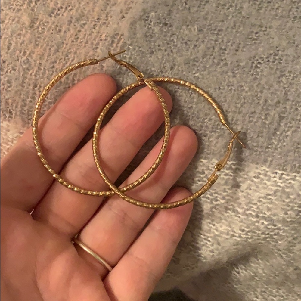 earrings - Picture 4 of 5